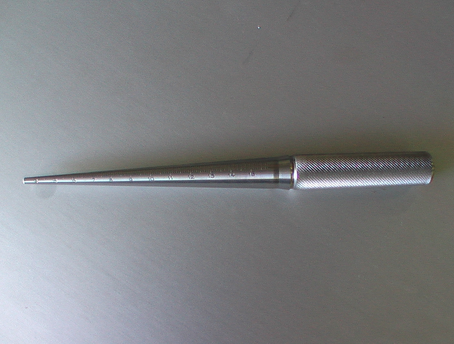 calibro di misurazione tubo gomma